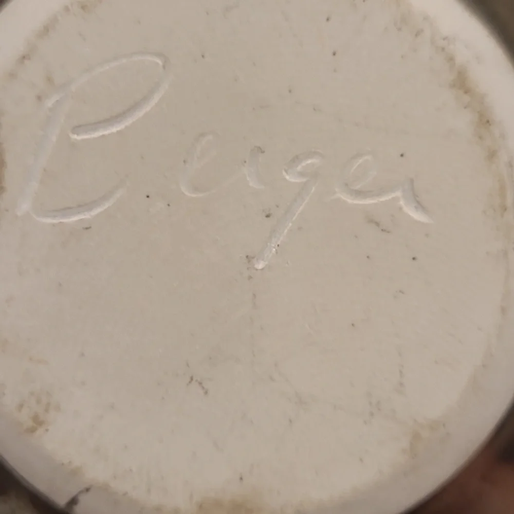 N/A signed pottery
